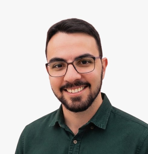 João Paulo Alves, profesor de portugués brasileño